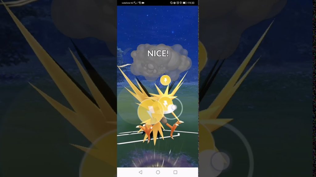 【精靈寶可夢Go】大師聯盟對戰 新組合測試，帝牙盧卡沒盾的情況下一挑三逆風翻盤！閃電鳥雖然是神獸但是很脆弱 Pokemon Go PvP Master League