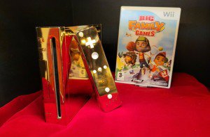 Golden Wii made for Queen Elizabeth II goes on sale on the internet for US$ 300.000