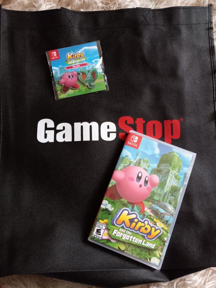 Kirby and the Forgotten Land -Free bag and Pin set