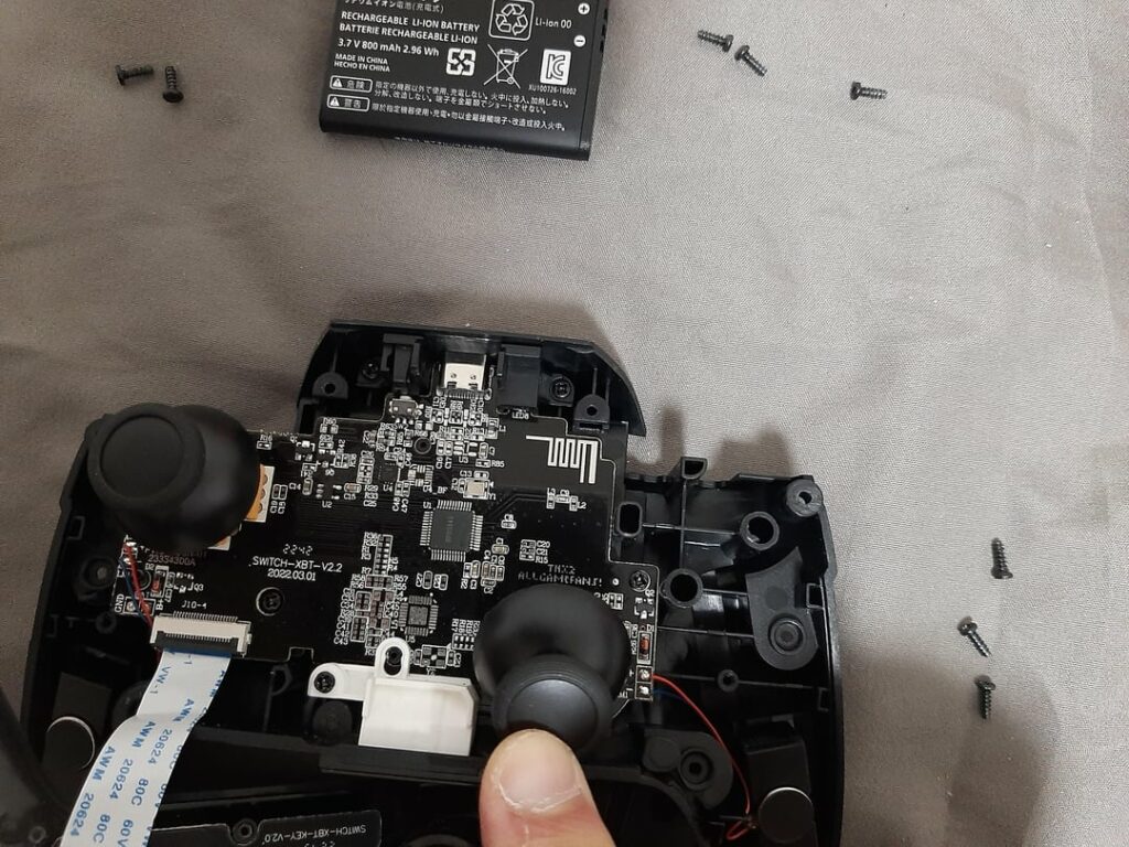 Illegal seller on eBay selling counterfeit pro controllers. This is why, the secret message inside is not an indicator of an authentic pro controller