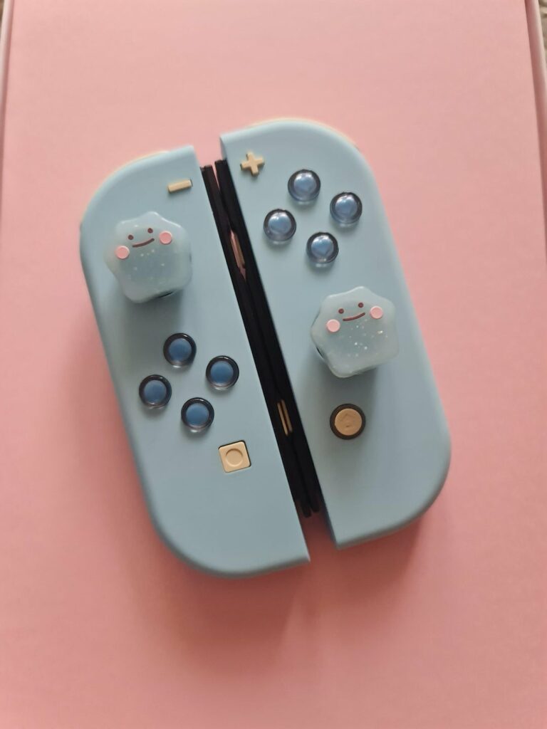 Pokémon / Squirtle themed custom Joycons, that I made for my BF