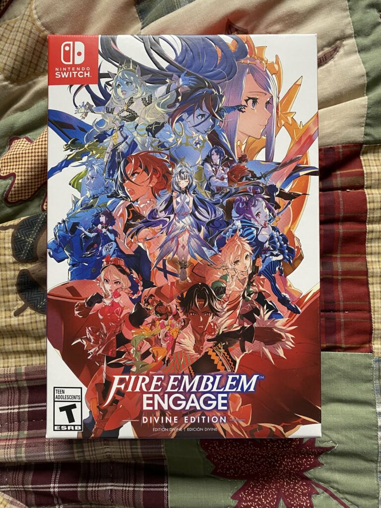 For anyone wondering how big the Fire Emblem Engage: Divine Edition is compared to the Xenoblade Chronicles 3 Special Edition