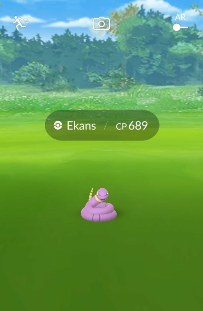 thought I was getting a really tiny ekans, turns out it was just a really tiny ditto 🥹