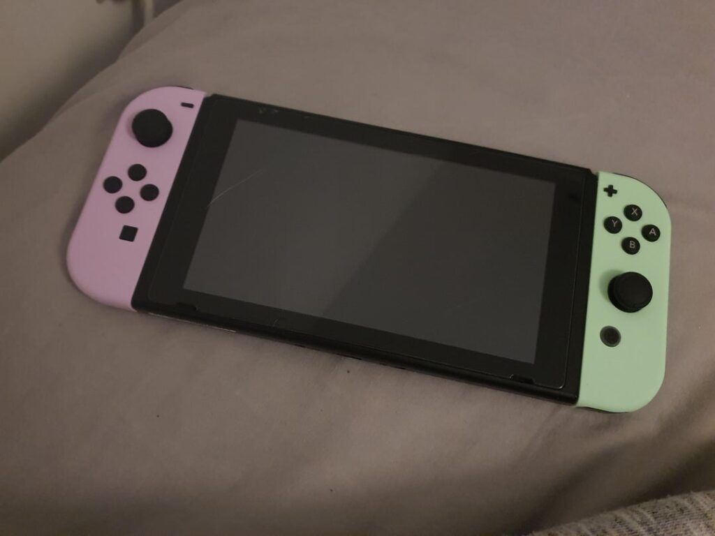 Pastel joycons (purple and green), released yesterday