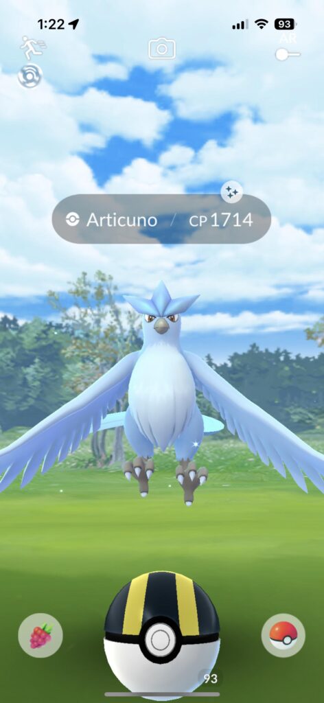 Oh wow. I found a wild shiny Articuno to use my ultra ball on