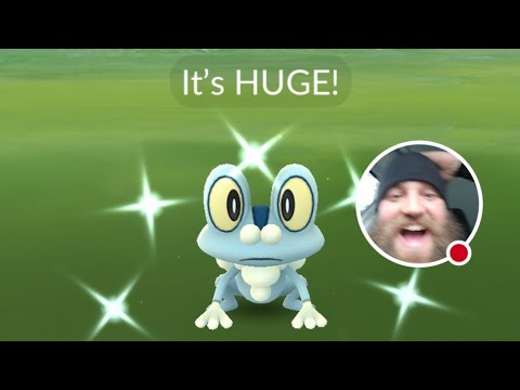 Shiny Froakie Community Day! *LIVE* Shiny Hunt! (Pokemon GO)