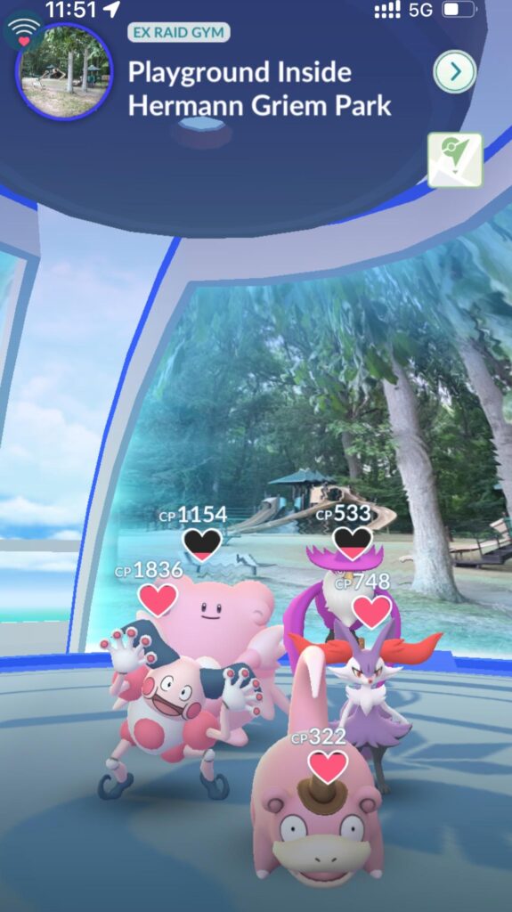 Took over a gym last night and dropped my Honchkrow in, woke up this morning and look! 🥹