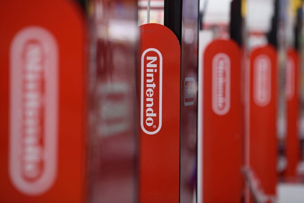 Bloomberg: New Nintendo console coming this year with LCD screen
