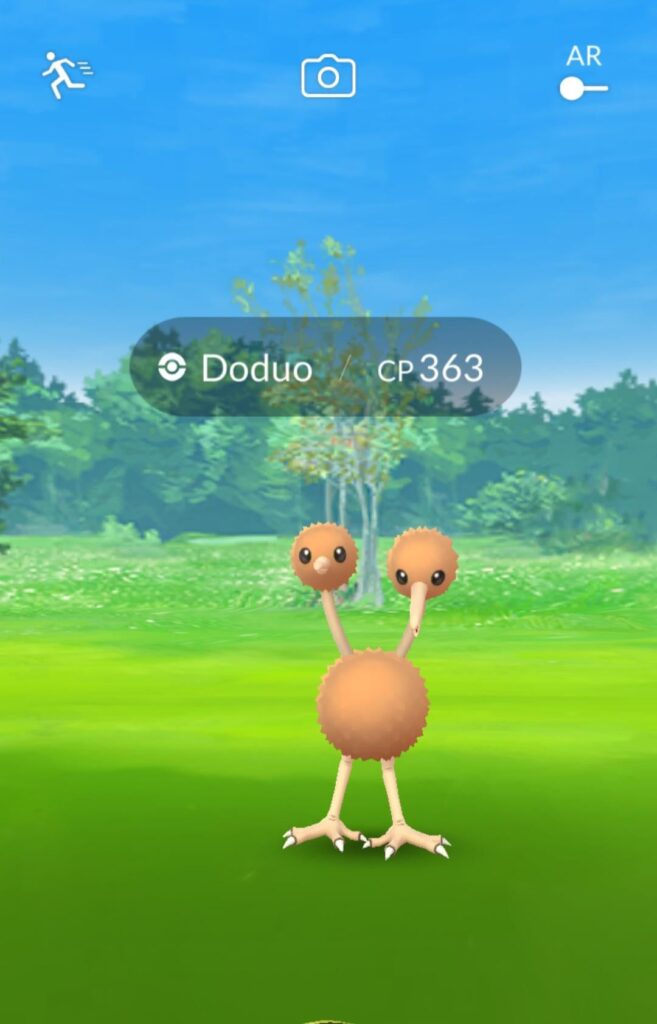 Am I the Only One Who Noticed That Doduo Isn't In the "Middle/Centered" on the Screen?