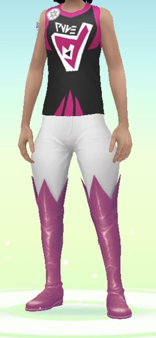 I’m sorry but what are these proportions, actually? And why is the tattoo just floating near my arm? Lastly.. they tucked my hair into my sweater. 😩