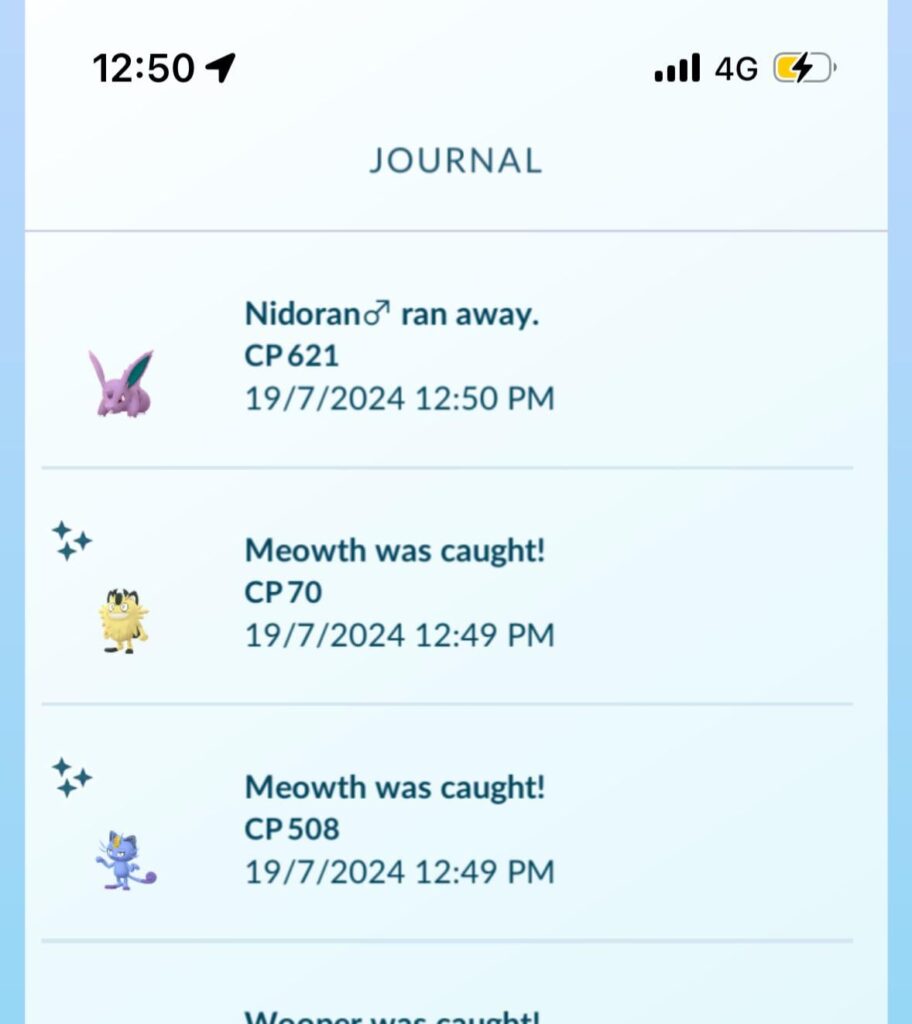 Caught these 2 just hanging out side by side.