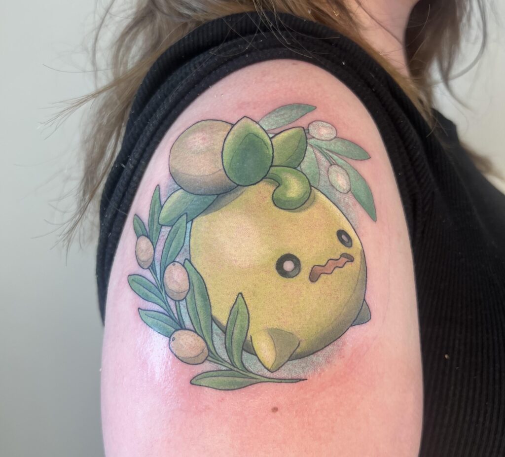 Got a silly lil smoliv tattoo!