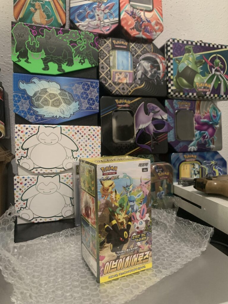 Korean Eevee hero’s box