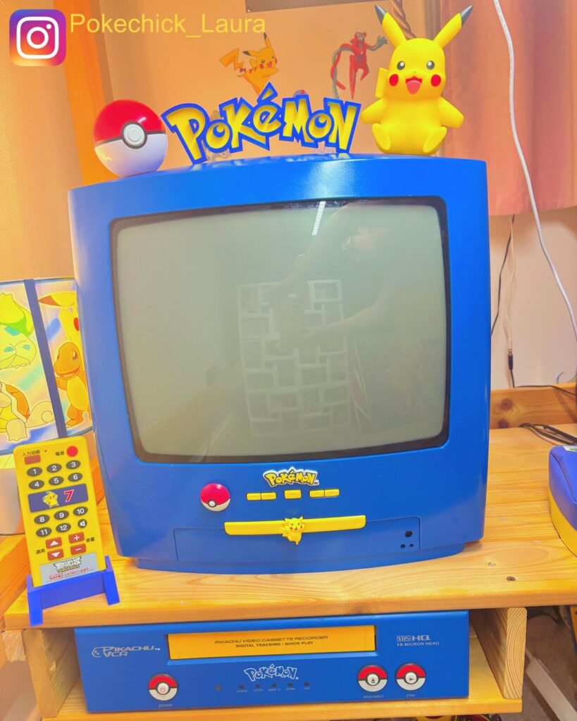 Guys I made a custom tv to match my VHS player and N64