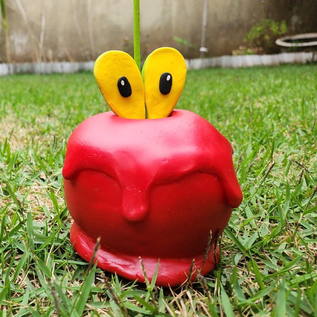 [OC] As fall is aproaching I made the candy apple pokémon Dipplin, what do you think?