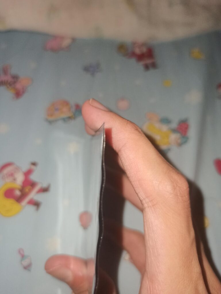 Can anyone explain this sleeves issue?