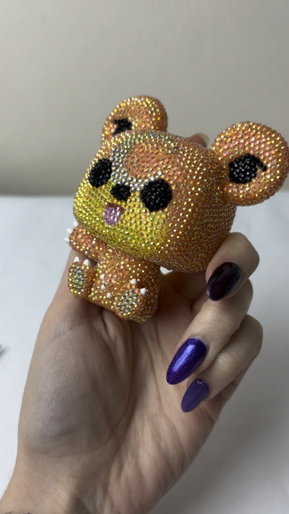 [OC] I rhinestoned a Teddiursa Funko