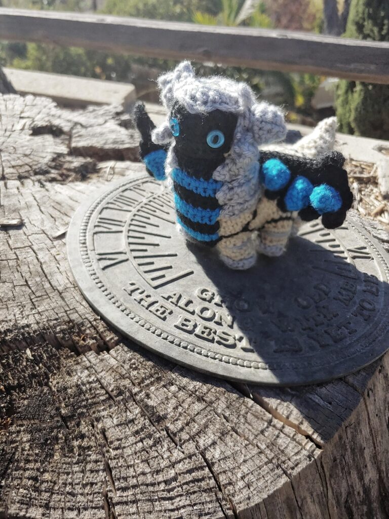 I crocheted shiny altered forme giratina!