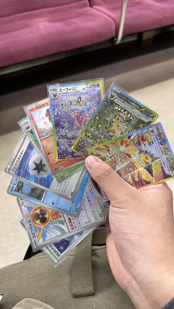 I pulled a Terastal Festival God pack while riding the train