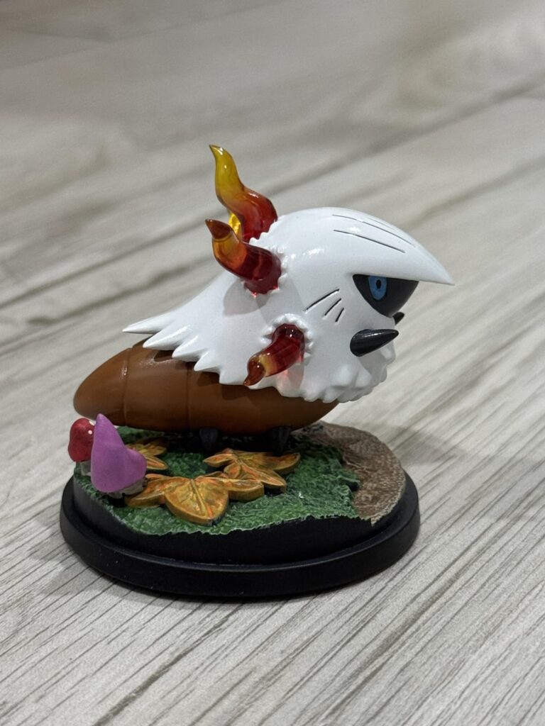 Finally finished painting and printing some Larvesta! What do you guys think?