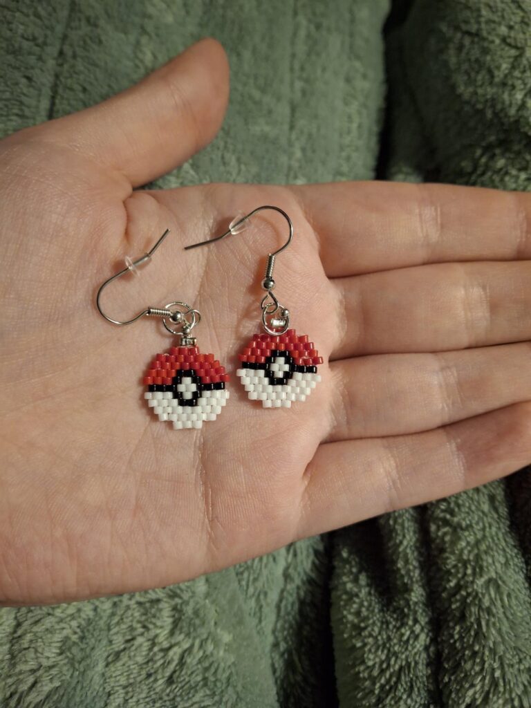 Made myself pokéball earrings!