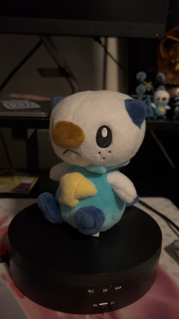 Oshawott spinning to Funky Town