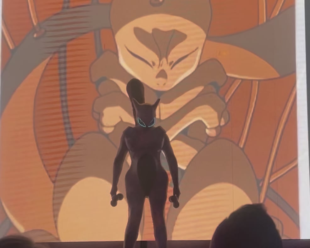 Check out this Mewtwo Cosplay!
