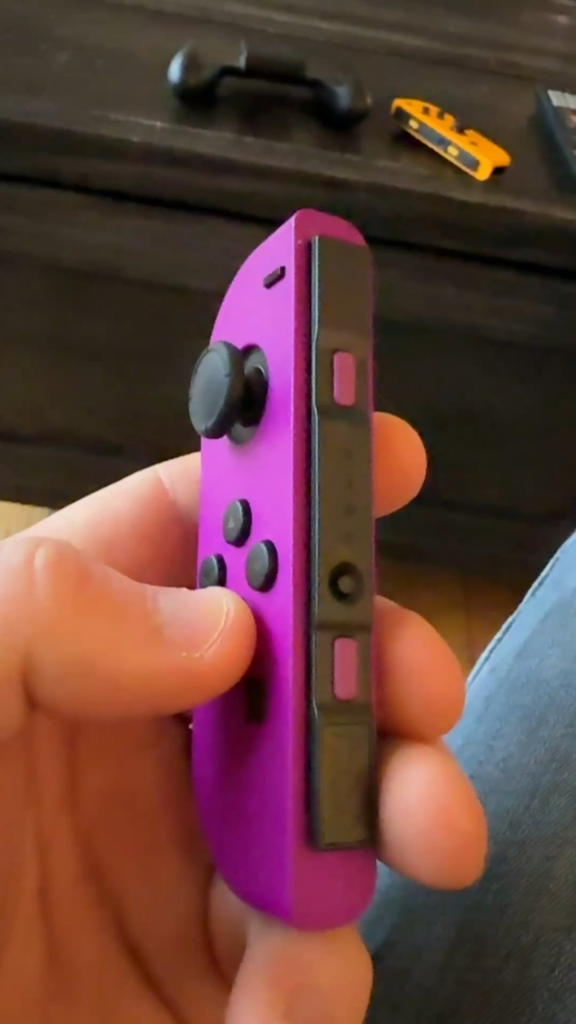 Joycon is fully charged but won’t stay on long enough to connect