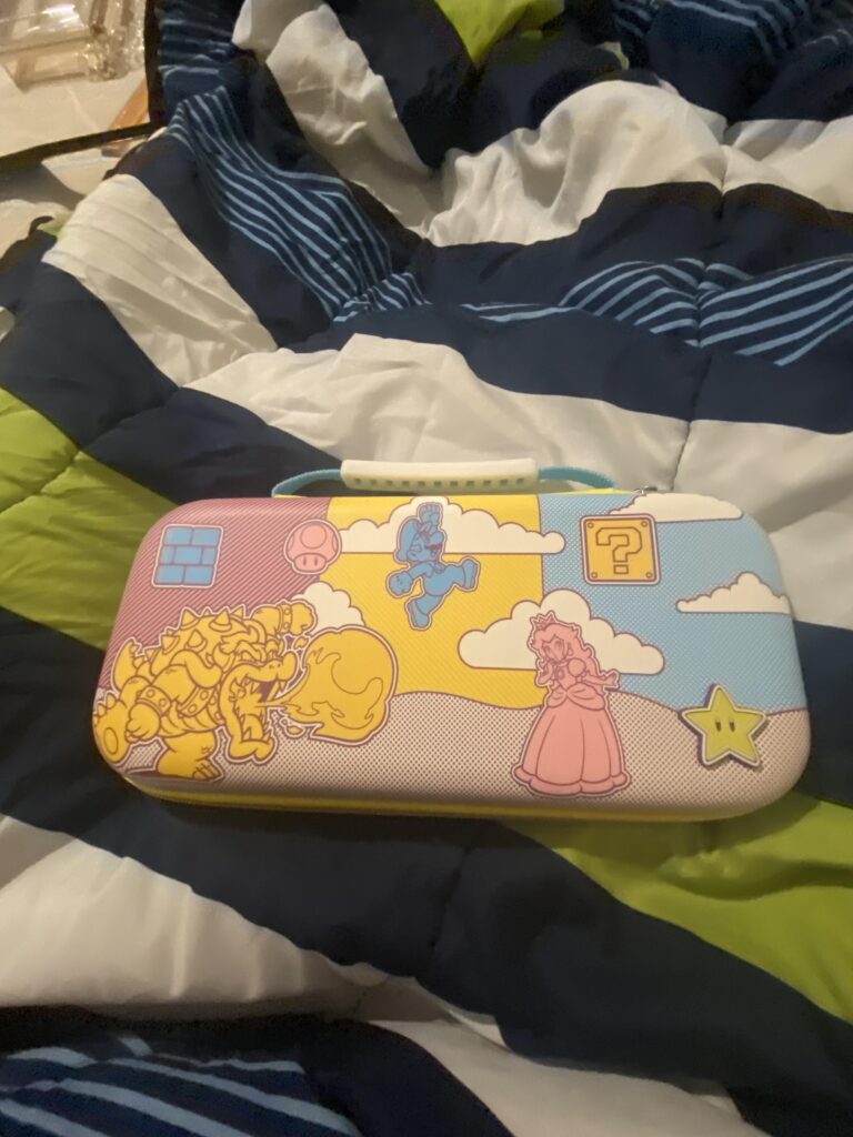 Which do you prefer?, a switch case WITH art or WITHOUT art?