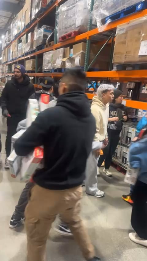 Costco in LA was a bit tense this morning