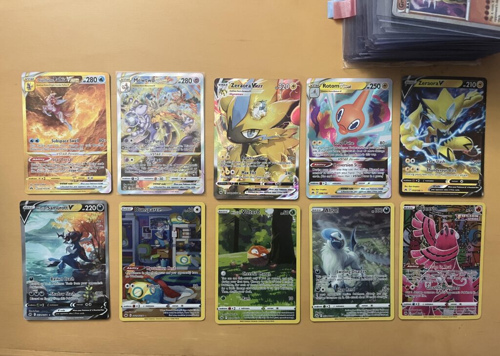 My Crown Zenith Sea & Sky box treated me well. And yes both Zeraoras came in the same pack.