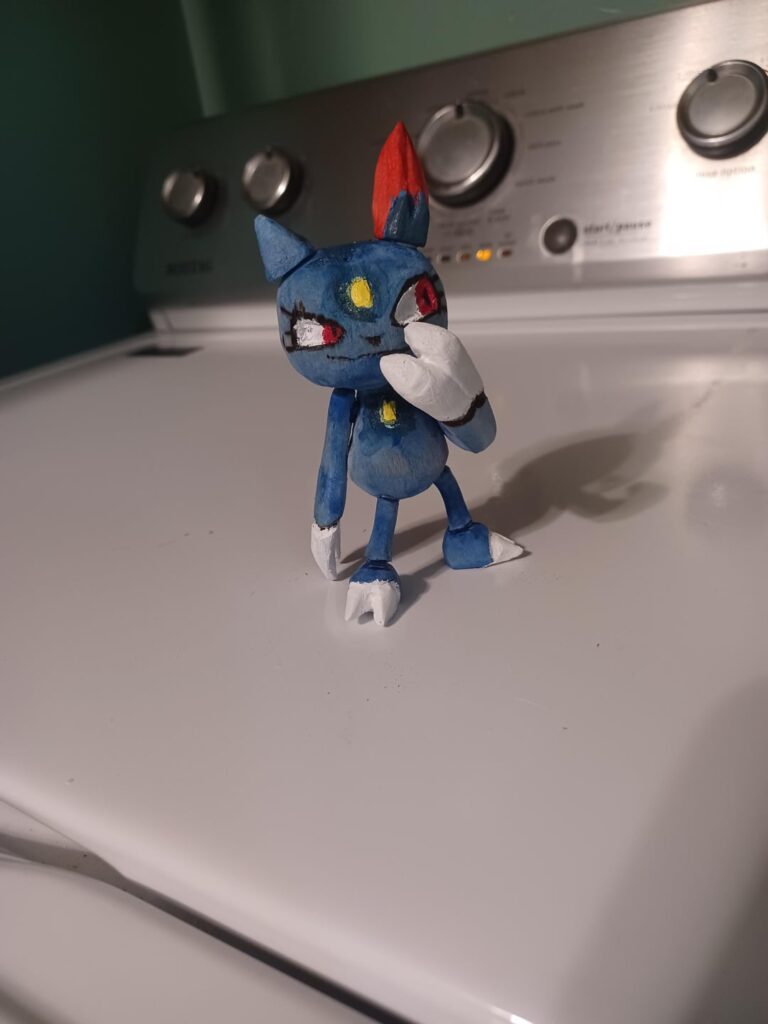 I'm currently working on carving every jotho pokemon out of wood. Here figure 11/100, sneasel
