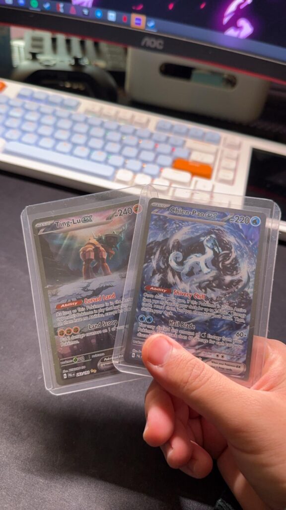 Guys idk which pack this is but i pull two star card in in one pack am so happy😔