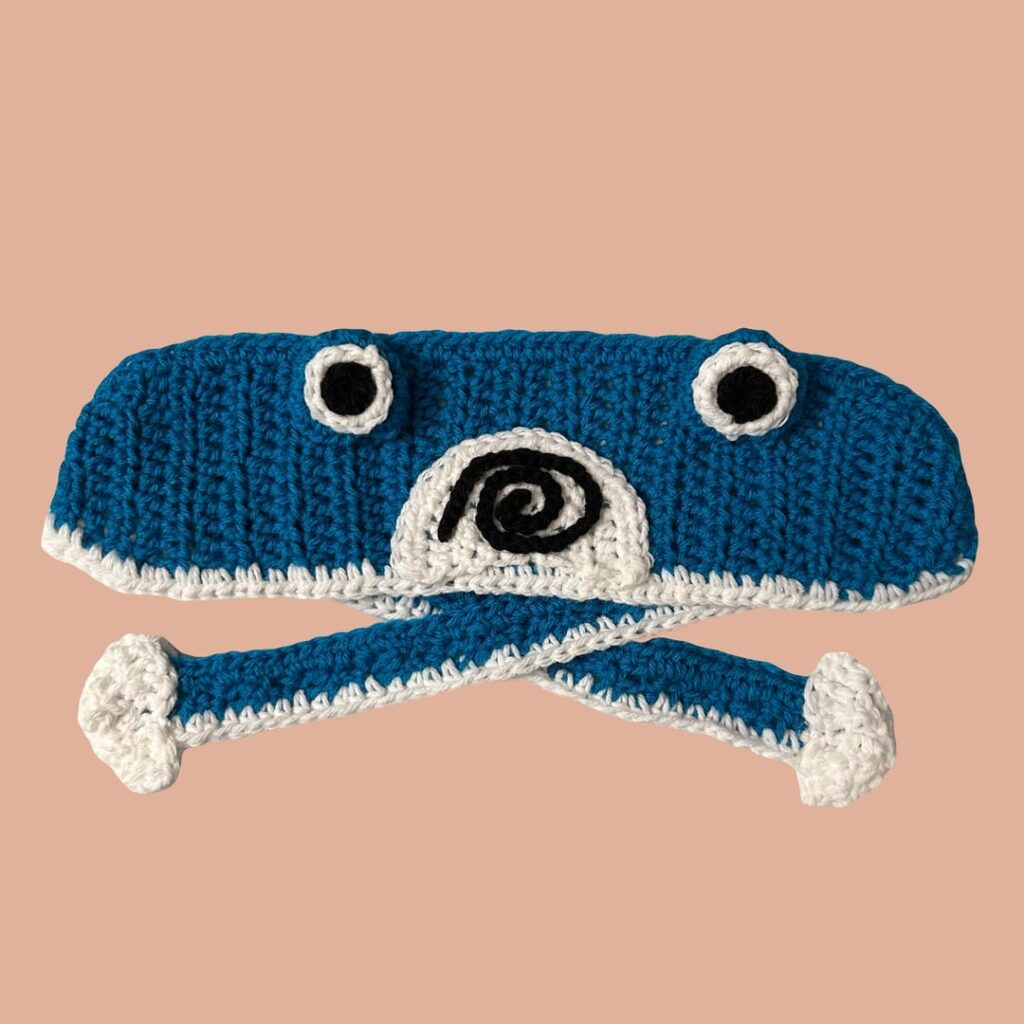 i made a crochet polywhril ear warmer