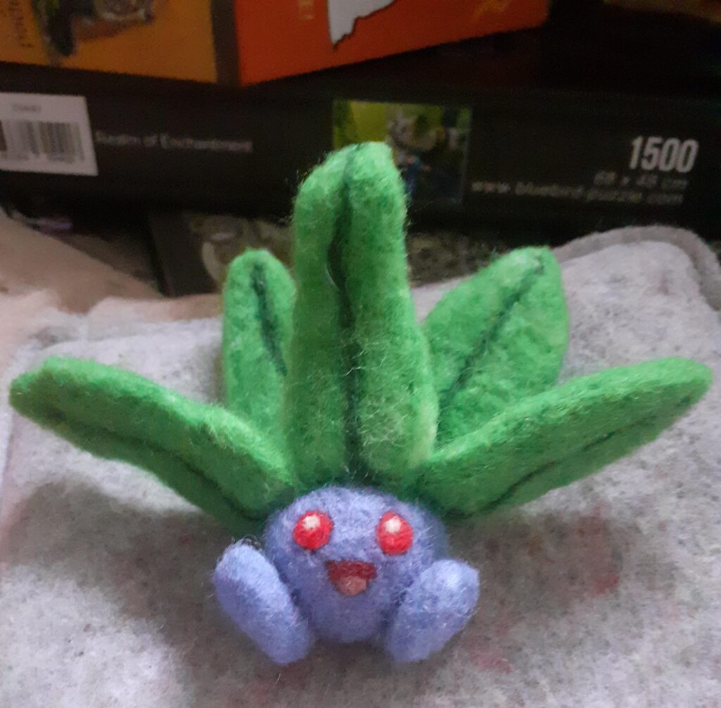 [OC] Needle felting every Pokemon | No.1 Oddish