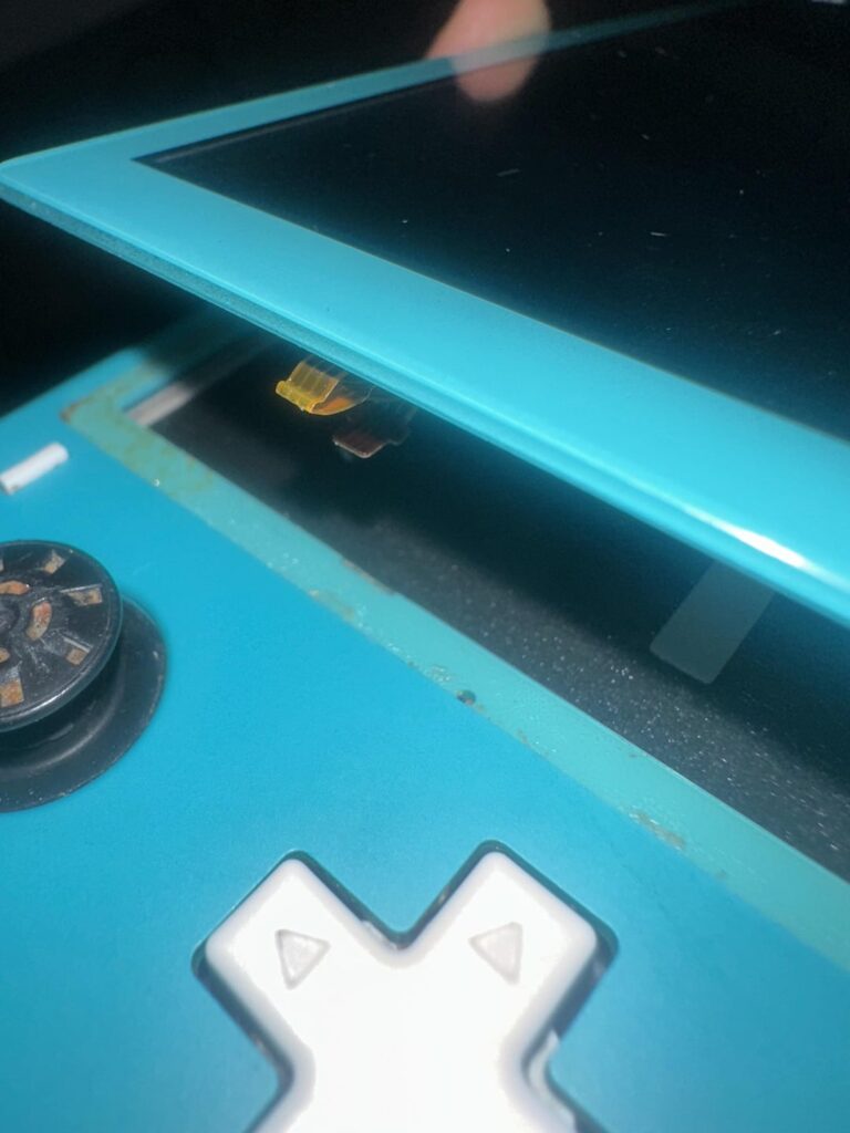 Little ribbon cable came unplugged