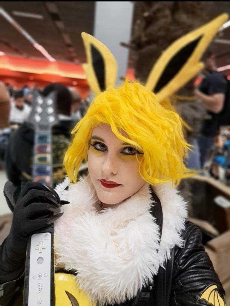 Jolteon cosplay :3