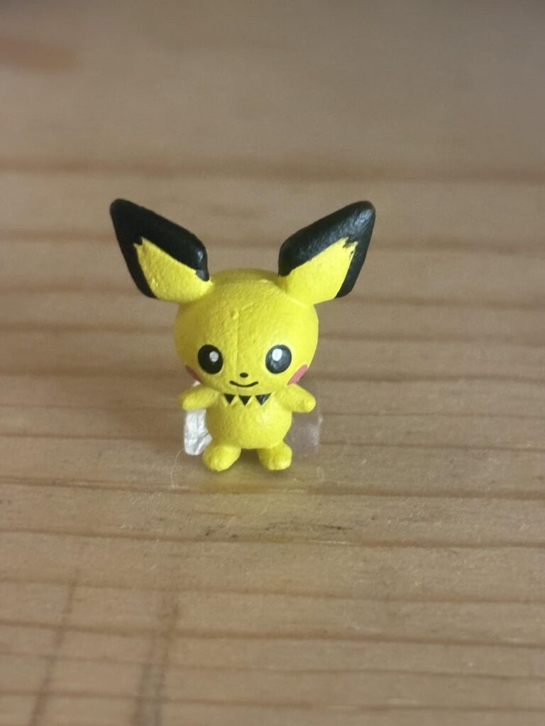 I bought this Pichu figurine and I wasn’t expecting it to be this small omg