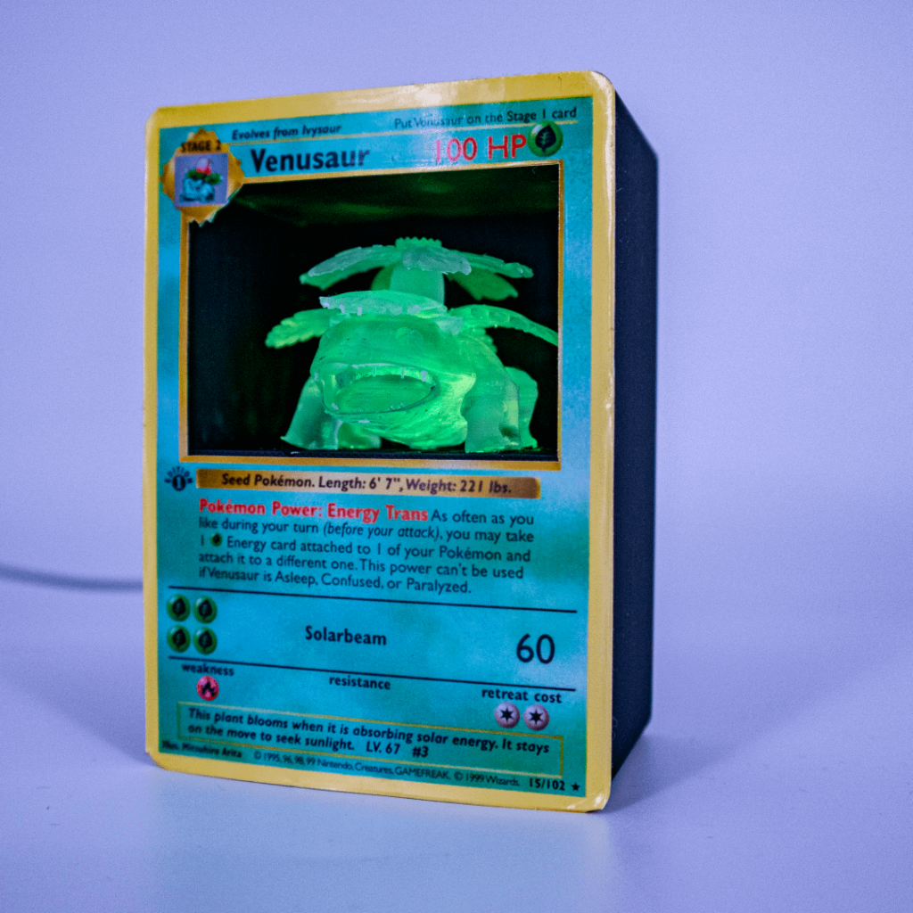 Pokémon cards should glow, so I made this custom Venusaur!
