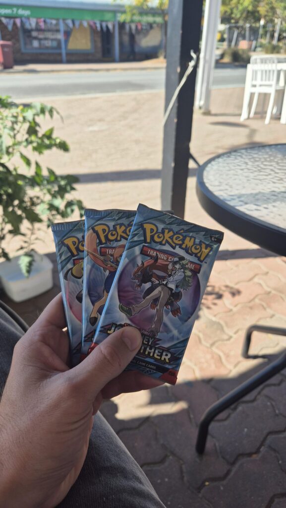 Sitting down for a coffee with 3 packs and pulled the chase haha this sets pull rates are amazing