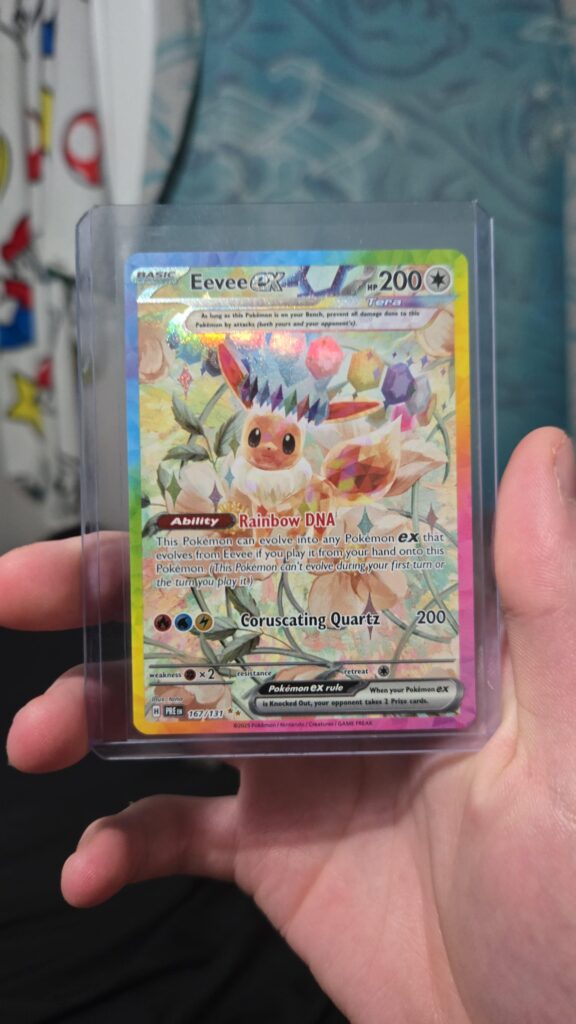 Finally pulled an Eevee Sir, got my second prismatic etb today and my 7th pack i finally got a pull 😭🙌🙌🙌