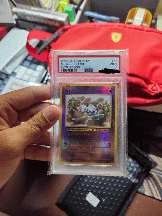 Got my first PSA Slab! Are they this thin?