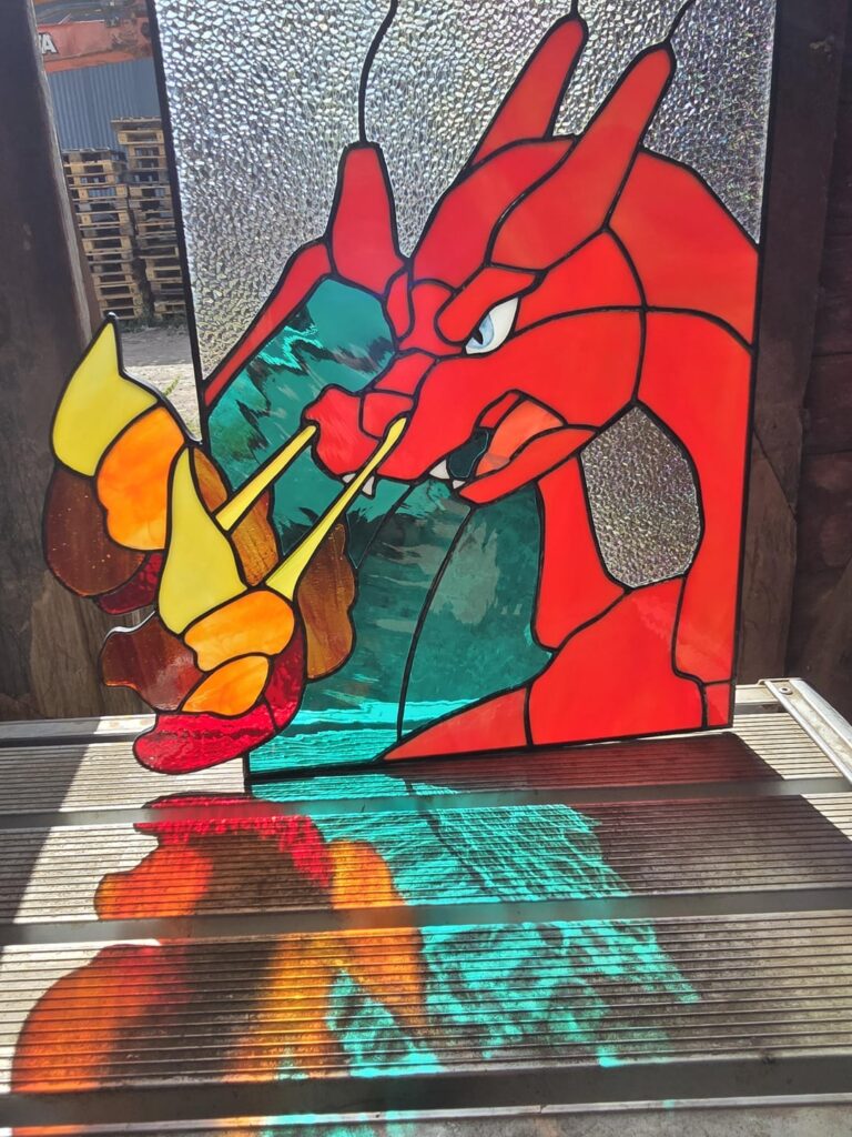 Gwooaarrr!! Charizard in stained glass🔥