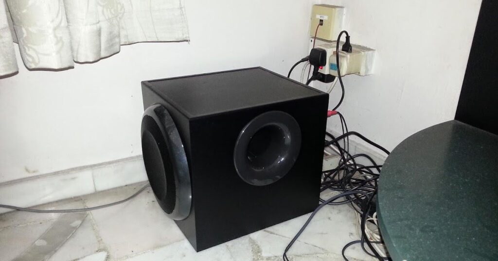 Logitech Z906 Speakers Switch 1 and 2 Resolution