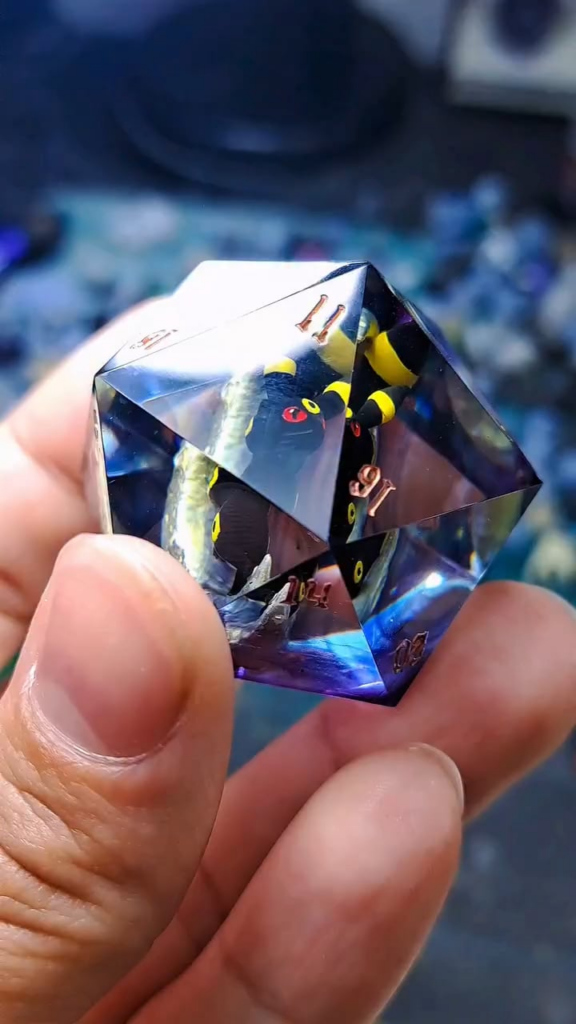 D20 Jumbo Umbreon and Espeon! They are made in resin, both the figure and the die. Which one is your favorite?