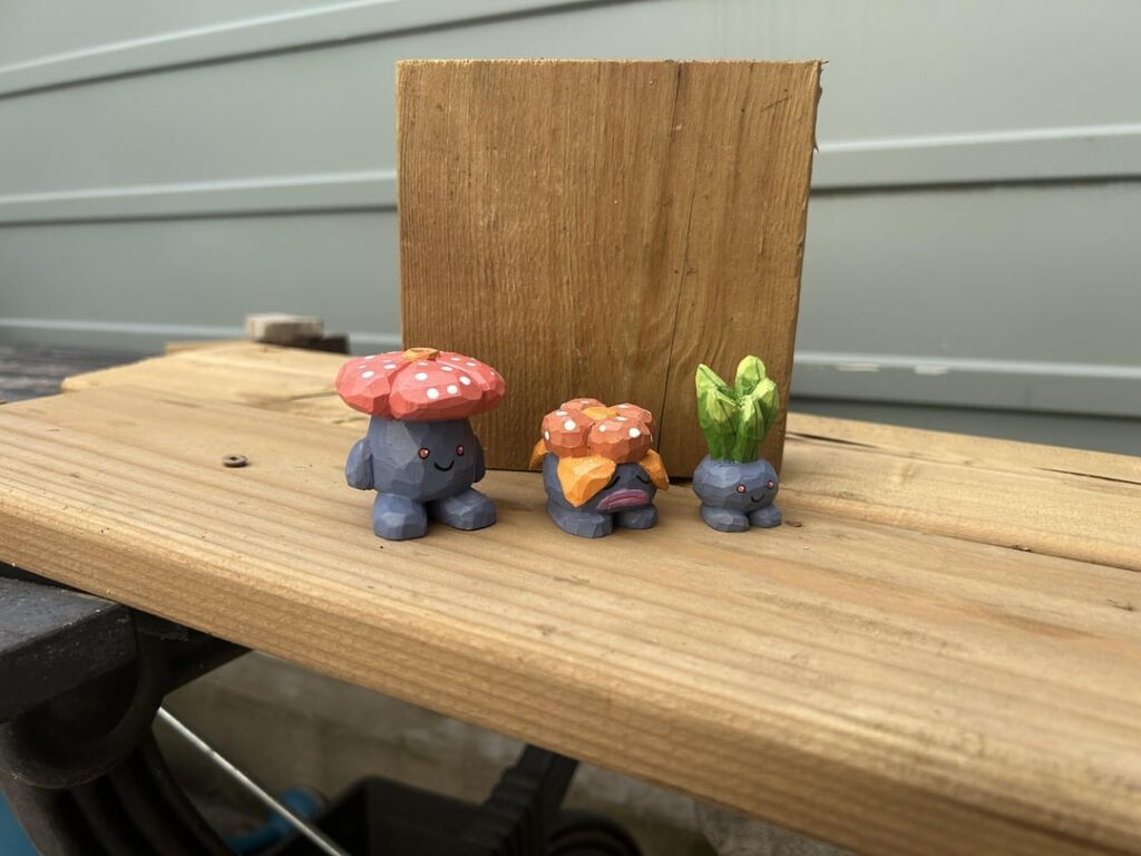 I carved oddish evolutionary line out of wood