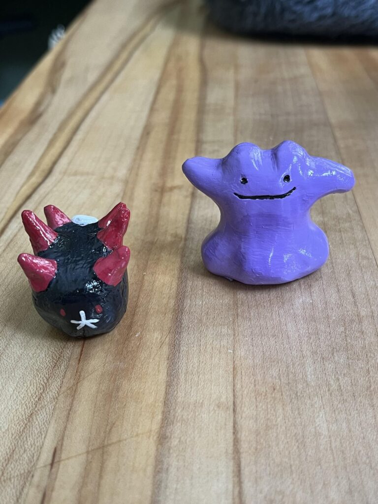 [OC] Made a clay figurine out of my favorite Pokémon (pyukumuku) + ditto