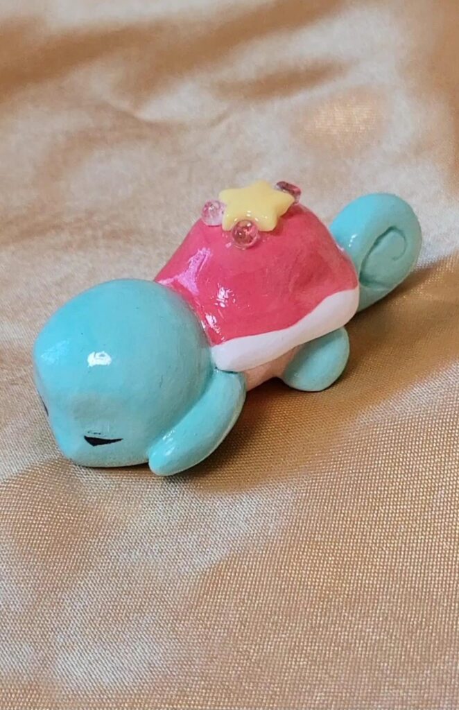 Sleepy tropical squirtle made with clay! 🏝⭐️🫧