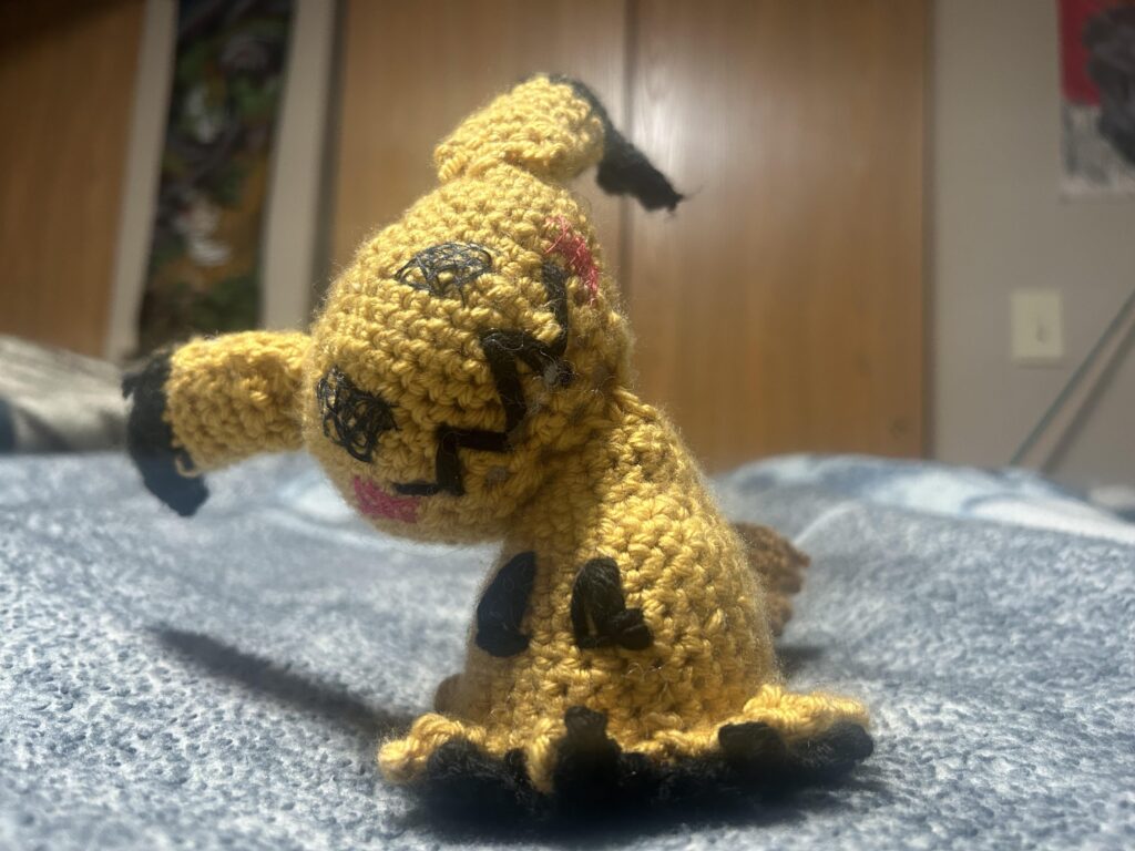 I crocheted mimikyu :)