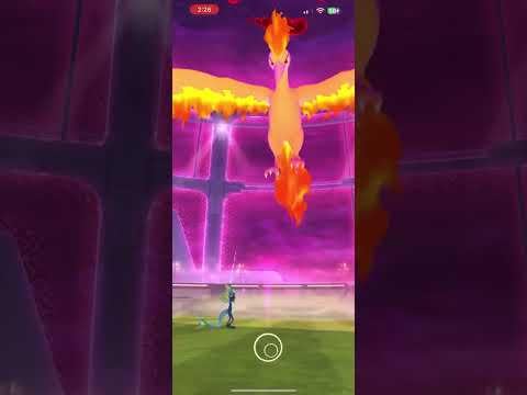 Dynamax Moltres Solo, No 🍄, AoE: Ancient Power/🎯 Heat Wave, No Weather Boost, T4 Helpers, No Adventure Effect